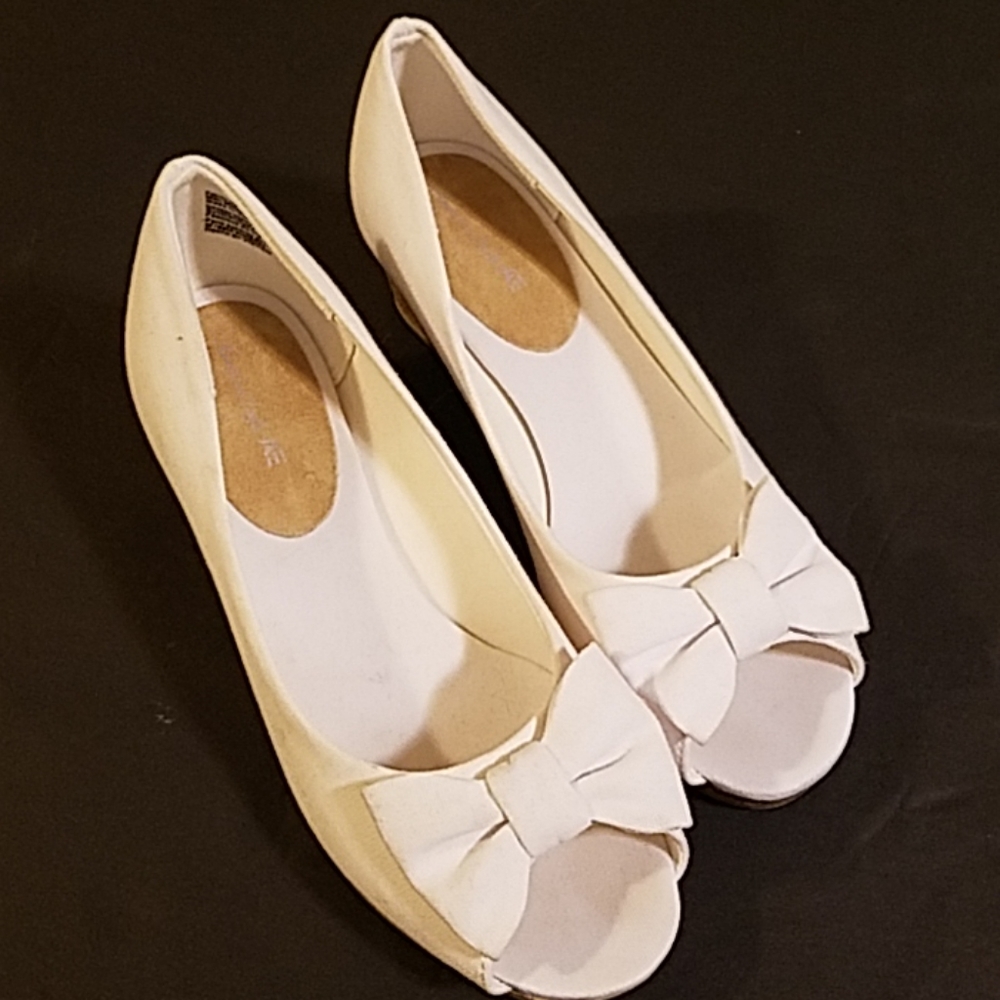 AMERICAN EAGLE WEDGE HEEL SHOES - Picture 2 of 7